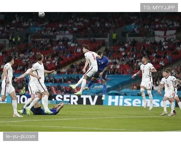 绝境翻盘！终场前关键进球引爆全场，球迷狂欢见证奇迹逆转