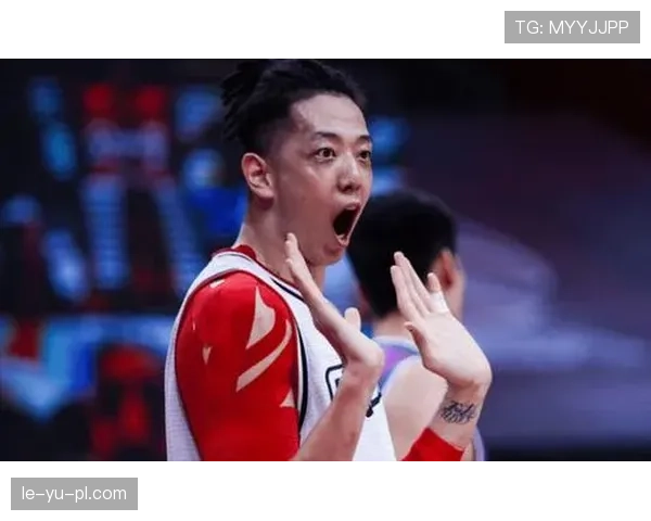 卡马文加持续展现出色比赛风格，备受球迷热议和关注