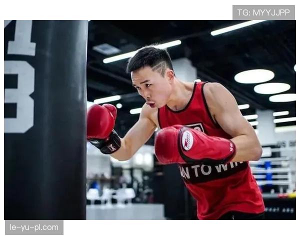 徐灿训练完直接去菜市场砍价，拳王还差两百凑不齐房贷